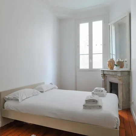 Very Spacious - 5br-10p - Champs-elysees Appartamento